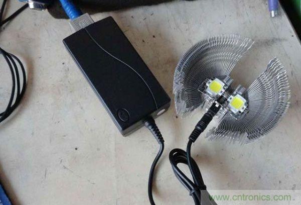 變廢為寶!風扇散熱器變身山寨LED燈