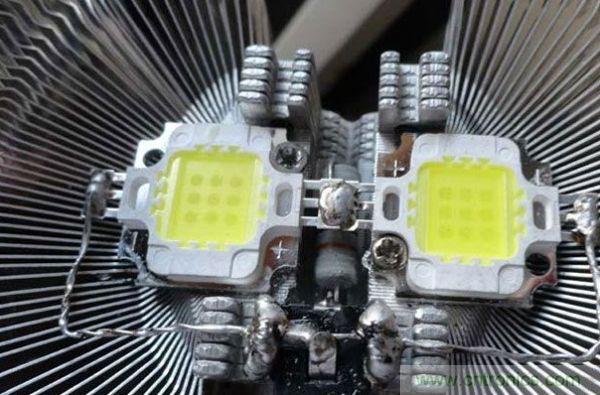 變廢為寶!風扇散熱器變身山寨LED燈