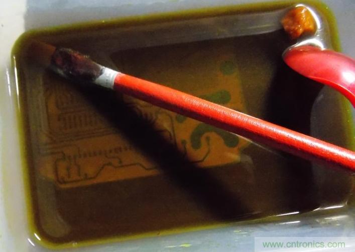 牛人全手工DIY:微電腦智能溫控市電開關