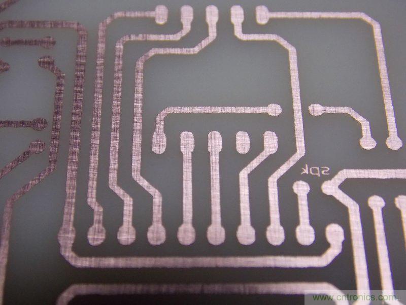 牛人全手工DIY:微電腦智能溫控市電開關