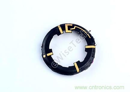 MOTO 360二代智能手表拆解：只有細節，沒有亮點