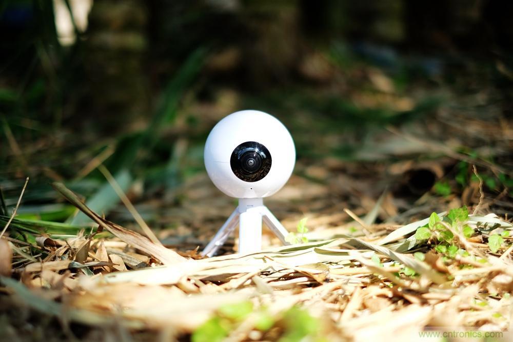 造型神似BB8，讓照片翻滾起來——暴風魔眼