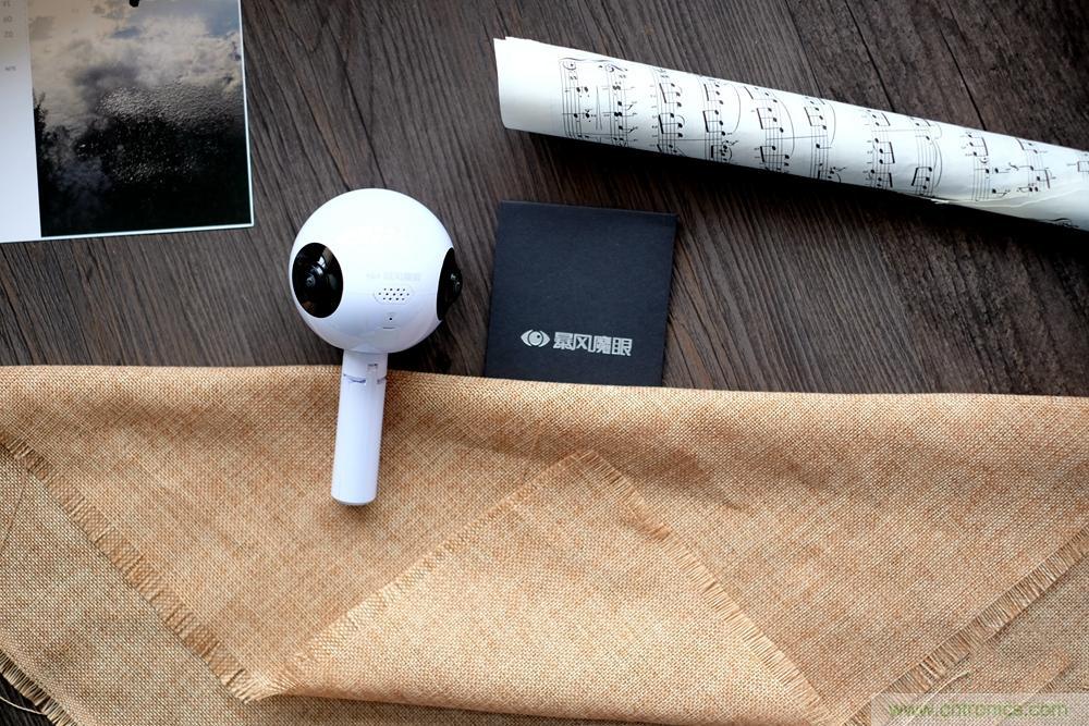 造型神似BB8，讓照片翻滾起來——暴風魔眼