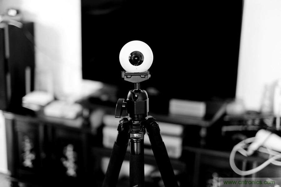 造型神似BB8，讓照片翻滾起來——暴風魔眼