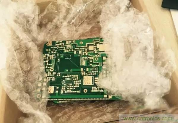 想看大牛是如何DIY射頻功放的嗎？